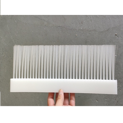 White Nylon Bristle Tufted Plastic PVC Base Cleaning Sweep Strip Brush 