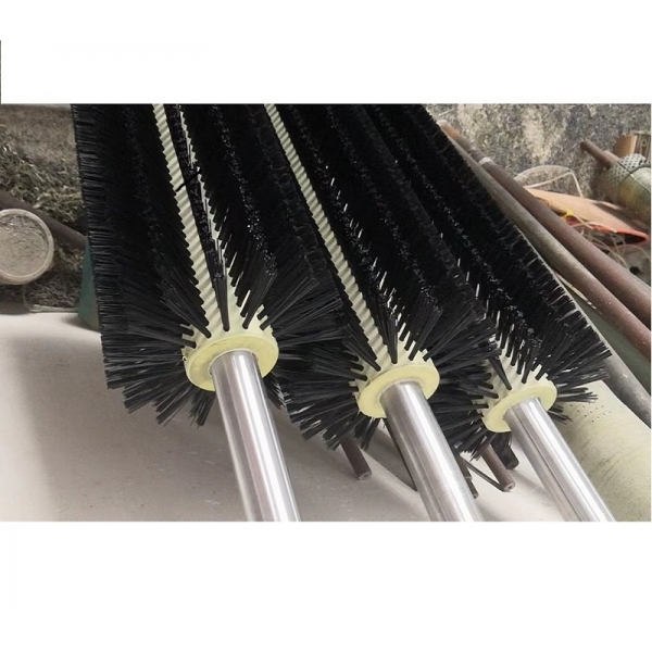 cylindrical brush roller