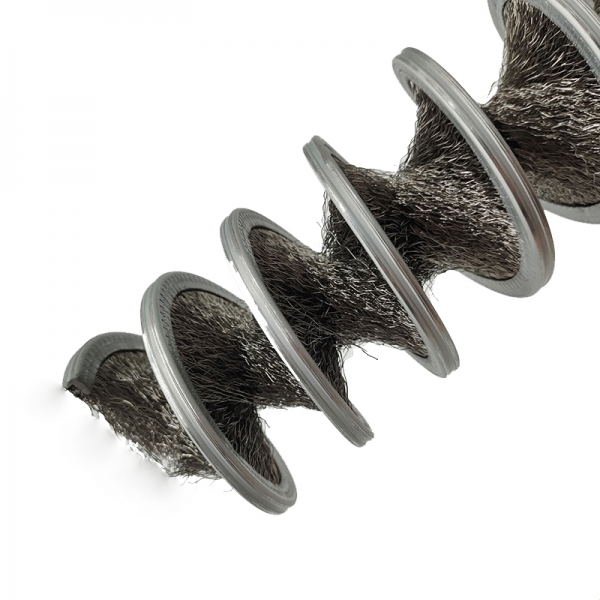 Wire inverted coil brush